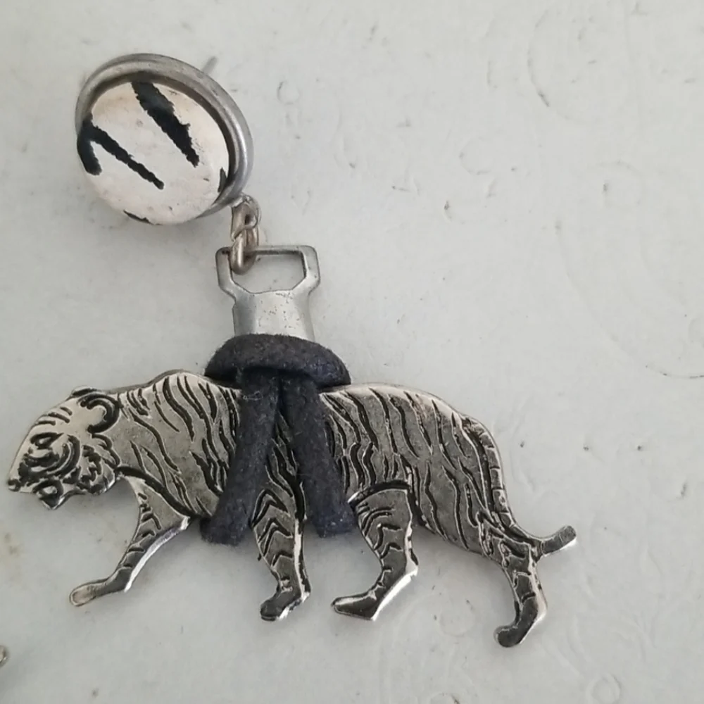 Vintage Silver Tone and Black Tiger Earrings